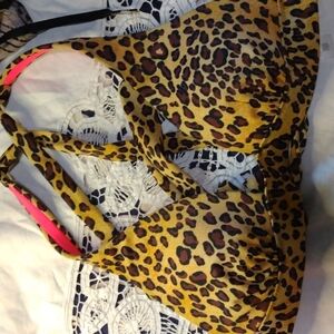 Victoria secret bathing suit top XS